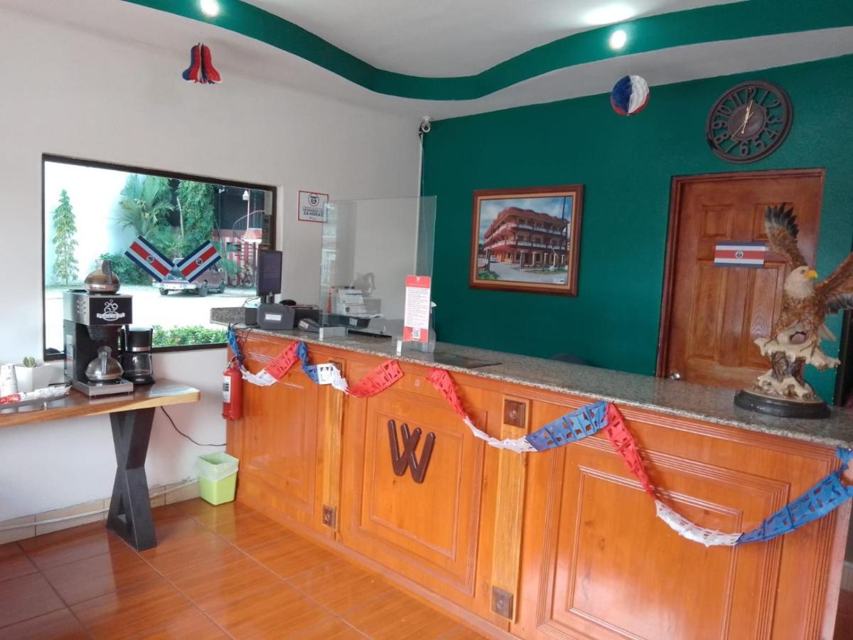 Hotel Wilson Ciudad Neily エクステリア 写真